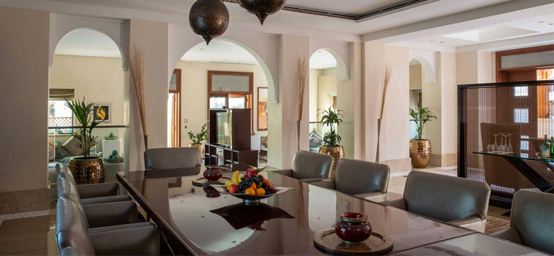 Luxury Dubai Holiday Packages Jumeirah Dar Al Masyaf At Madinat Jumeirah Royal Malakiya Villa 2