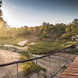 Dulini Lodge - South Africa holidays - suspension bridge