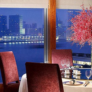Four Seasons Hong Kong Holiday - dining