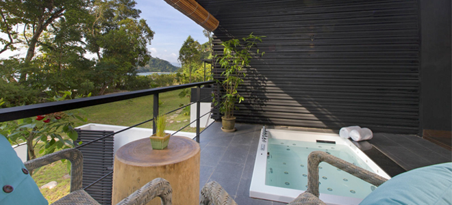 Jacuzzi Studio Suite - Terrace