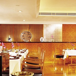 Peninsula Hong Kong Holidays - restaurant