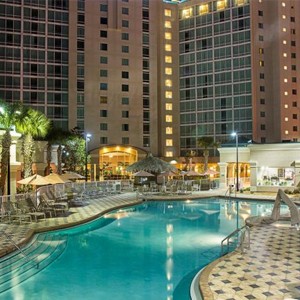 Pool at night - Crowne Plaza Orlando Universal - Luxury Orlando Holidays