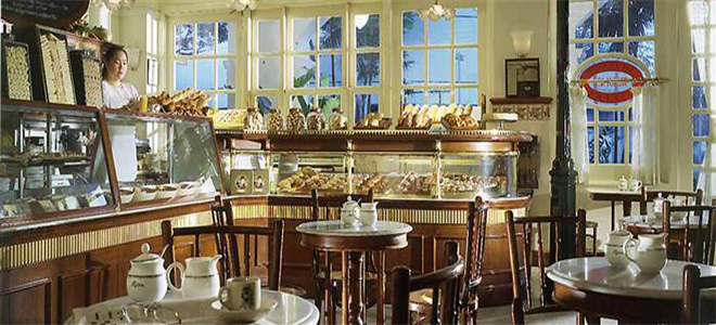 Raffles hotel - Singapore Holiday - Ah teng bakery