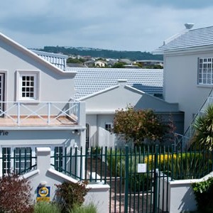 Robberg beach lodge - cottage suite - exterior