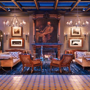 hotel-jerome-aspen-united-states-holiday-lobby