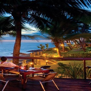 outrigger-fiji-beach-resort-fiji-holiday-sandowner-bar