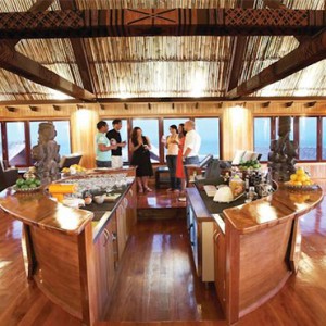 outrigger-fiji-beach-resort-fiji-holiday-bar