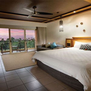 outrigger-fiji-beach-resort-fiji-holiday-deluxe-ocean-view-bedroom