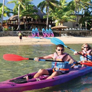 outrigger-fiji-beach-resort-fiji-holiday-kayaking