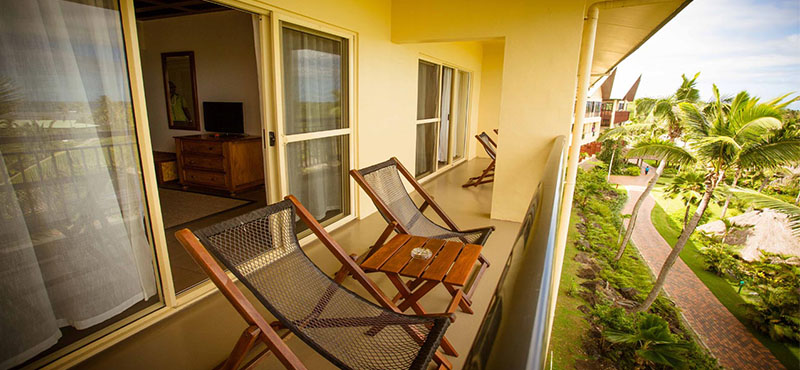 outrigger-fiji-beach-resort-fiji-holiday-ocean-breeze-1-bedroom-balcony