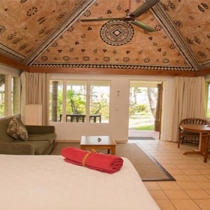 outrigger-fiji-beach-resort-fiji-holiday-ocean-breeze-interior