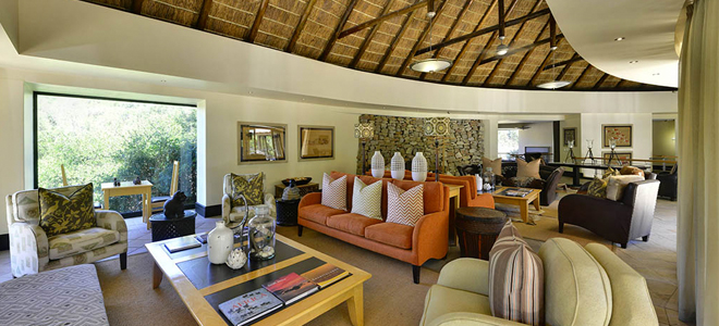 Shamwari Game Reserve - South Africa - Eagles Crag Lodge - Lounge