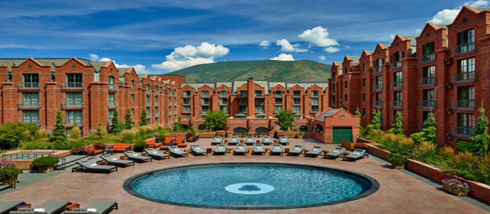 st-regis-aspen-colorado-holiday-header1