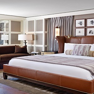 st-regis-aspen-colorado-holiday-silver-queen-suite