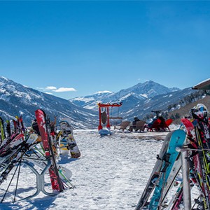 st-regis-aspen-colorado-holiday-ski-mountains