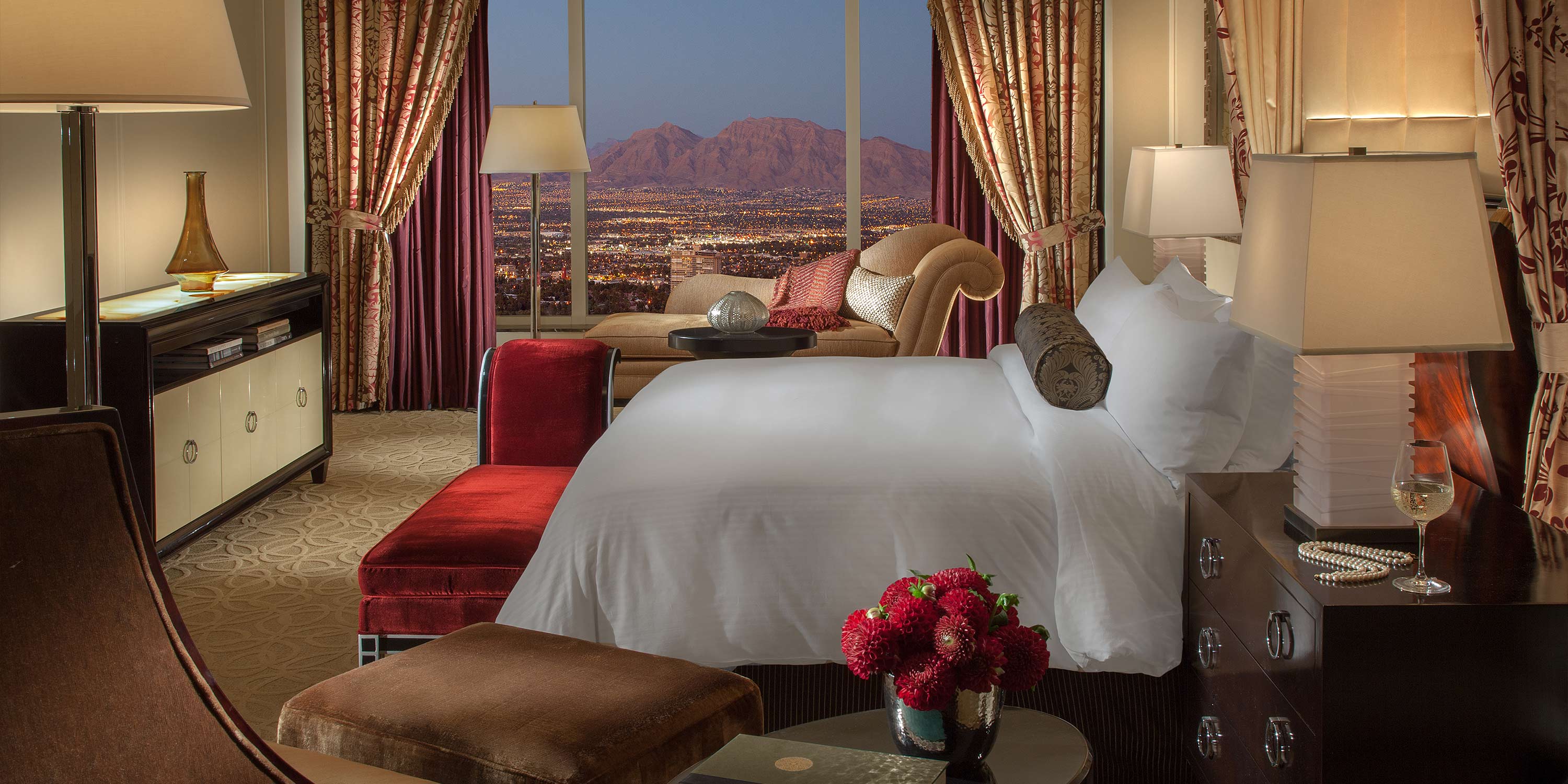 the-palazzo-las-vegas-best-hotels-on-the-las-vegas-strip-luxury-las-vegas-holidays