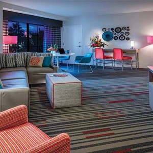 universal-hard-rock-hotel-orlando-holiday-king-suites-room