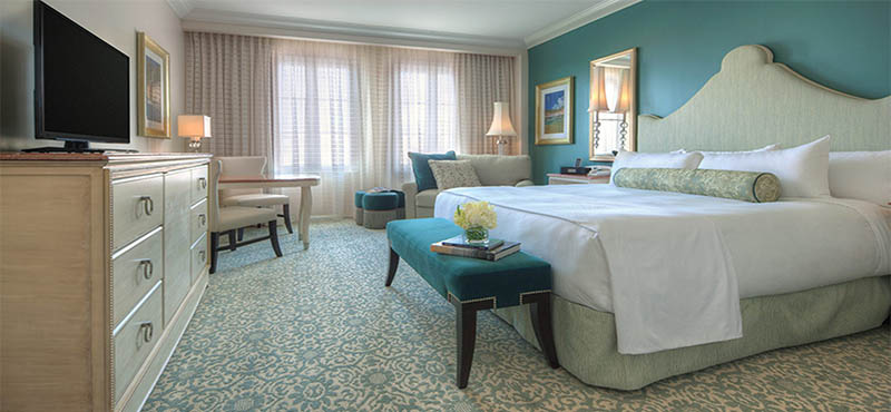 universal-loews-portofino-bay-orlando-holiday-garden-view-king-room