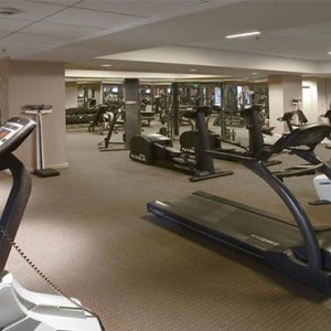 universal-loews-royal-pacific-resort-orlando-holiday-fitness