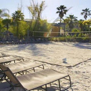 universal-loews-royal-pacific-resort-orlando-holiday-volleyball