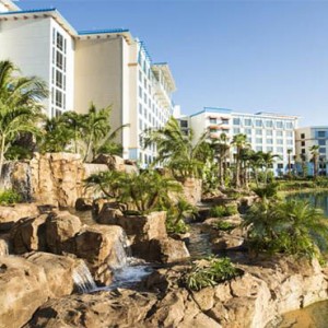 universal-loews-sapphire-falls-resort-orlando-holiday-waterfall