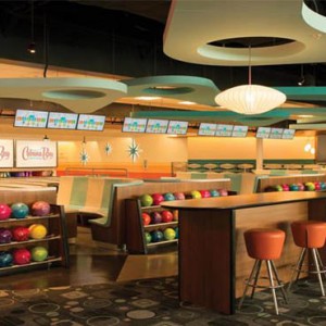 universals-cabana-bay-beach-resort-orlando-holiday-bowling-area