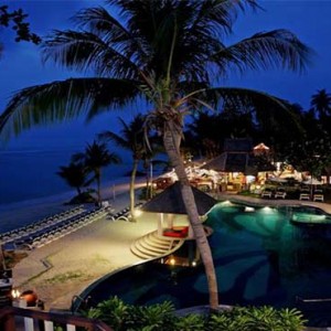 centara-villa-koh-samui-holiday-beach-pool-at-night