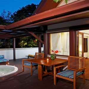 centara-villa-koh-samui-holiday-deluxe-spa-villa