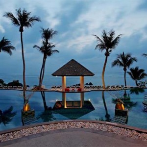 centara-villa-koh-samui-holiday-night-pool