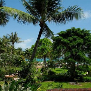 centara-grand-beach-resort-koh-samui-holidays-garden-1