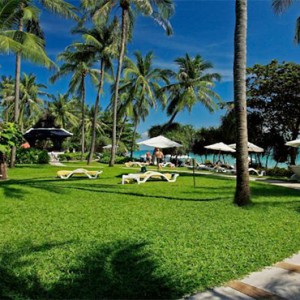 centara-grand-beach-resort-koh-samui-holidays-garden