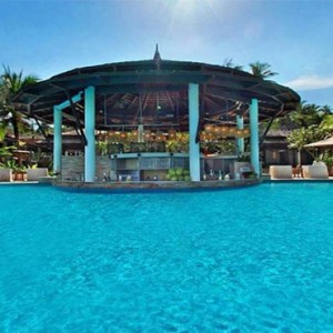 melati-beach-resort-and-spa-koh-samui-holidays-pool-bar