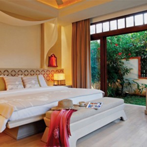 melati-beach-resort-and-spa-koh-samui-holidays-pool-villa-suite-bedroom