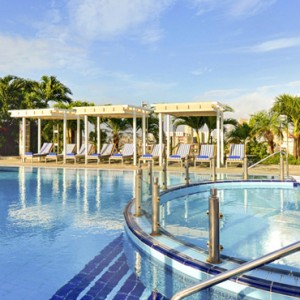 rooftop-iberostar-parque-central-luxury-cuba-holiday-packages