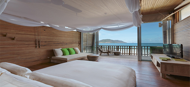 six-senses-con-dao-vietnam-holiday-ocean-front-duplex-pool-villa-bedroom