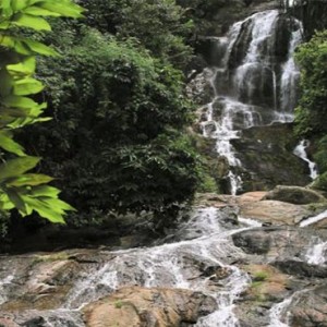 four-seasons-koh-samui-thailand-holiday-waterfall