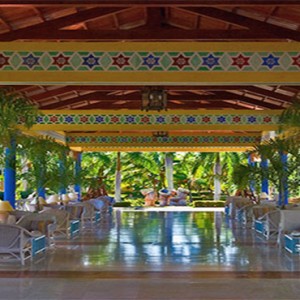 lobby-entrance-pardisus-rio-de-oro-resort-spa-cuba-holiday