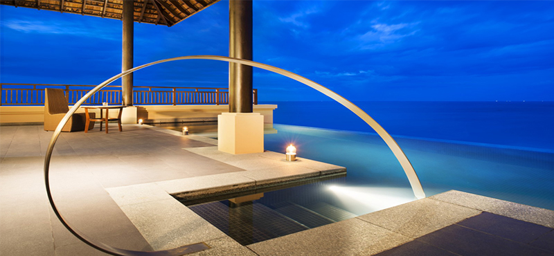 vana-belle-koh-samui-holidays-grand-pool-suite-terrace-at-dusk
