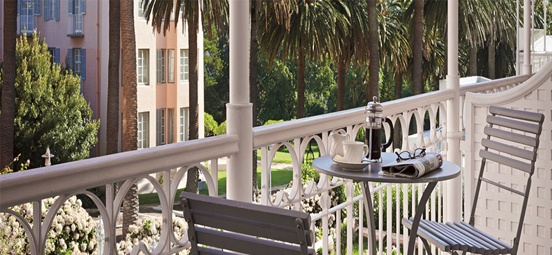 belmond-mount-nelson-hotel-cape-town-holiday-deluxe-room-green-park-balcony