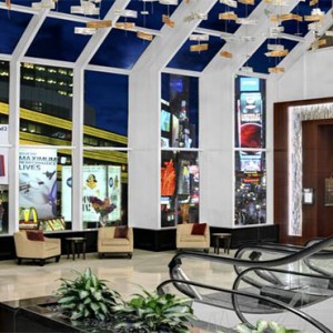 crowne-plaza-times-square-manhattan-new-york-holiday-entrance-lobby