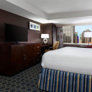 crowne-plaza-times-square-manhattan-new-york-holiday-junior-suite-bedroom