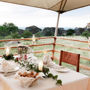 dining-3-serengeti-bushtops-luxury-tanzania-holiday-packages