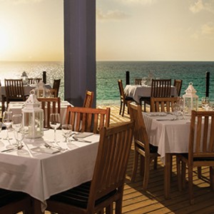 dining-pink-sands-resort-luxury-bahamas-holiday-packages