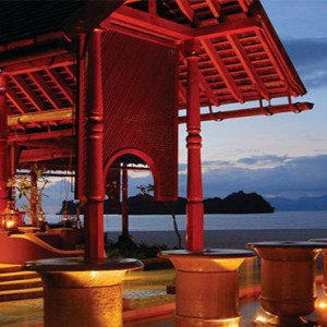 four-seasons-langkawi-langkawi-holiday-rhu-bar2