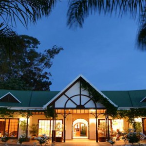 hlangana-lodge-south-africa-holidays-exterior