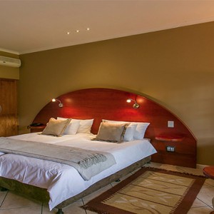 hlangana-lodge-south-africa-holidays-superior-room