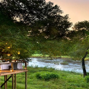 lion-sands-game-reserve-south-africa-narnia-lodge-dining-deck