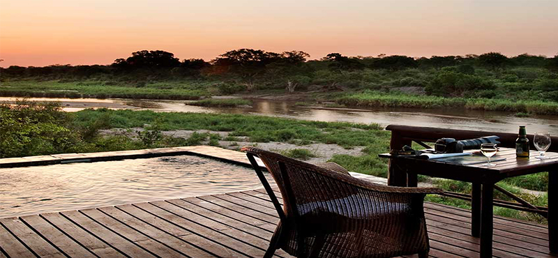 lion-sands-game-reserve-south-africa-narnia-lodge-private-deck-sunset