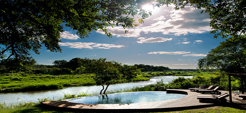 lion-sands-game-reserve-south-africa-tinga-lodge-pool