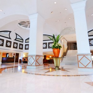 lobby-rembrandt-hotel-bangkok-luxury-bangkok-holiday-packages